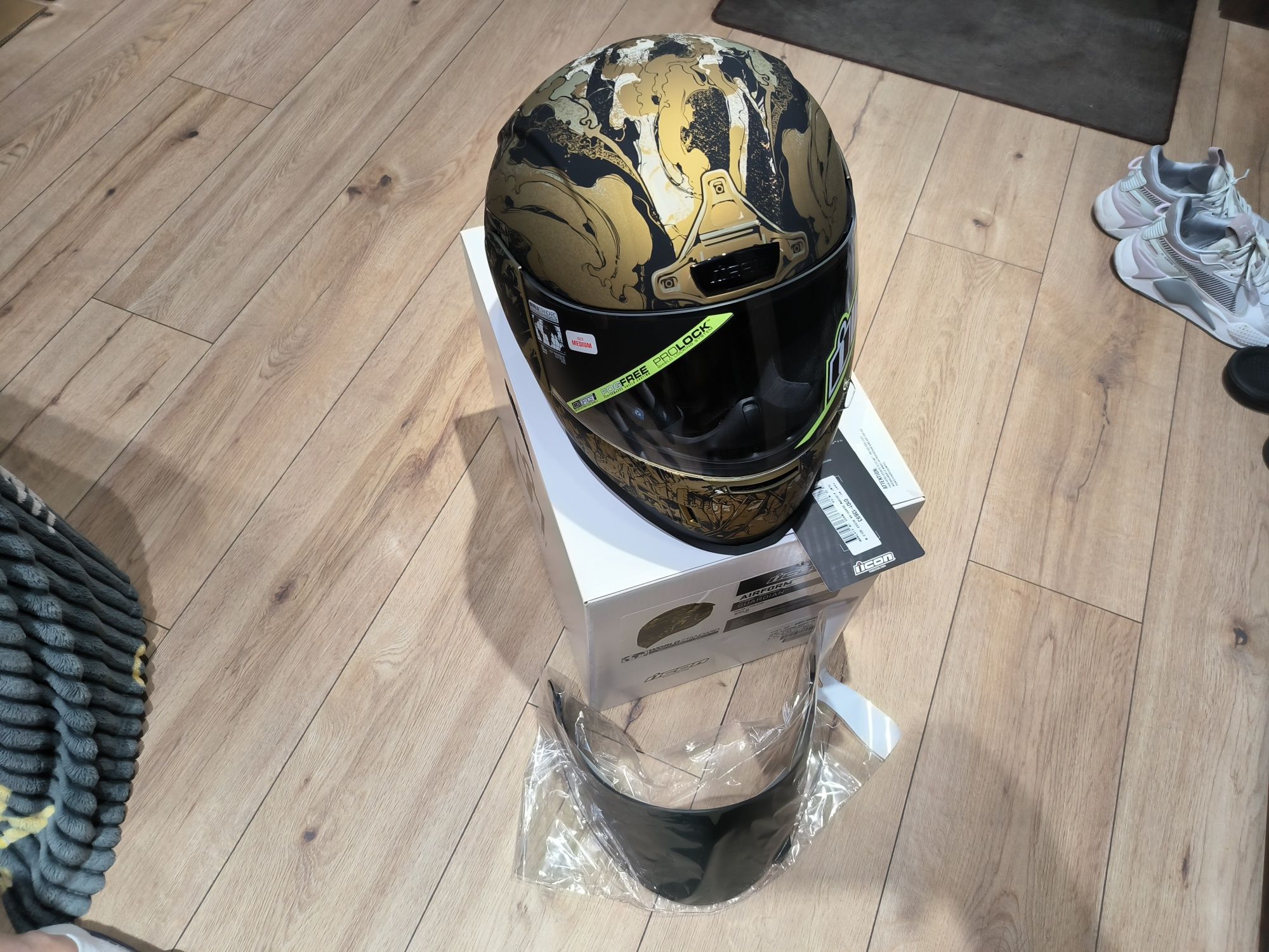 Шолом ICON AIRFORM Guardian Gold