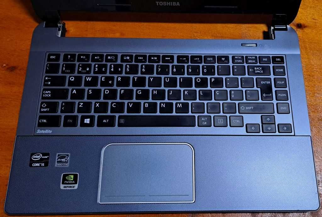 Toshiba Satellite U940-112 - avariado