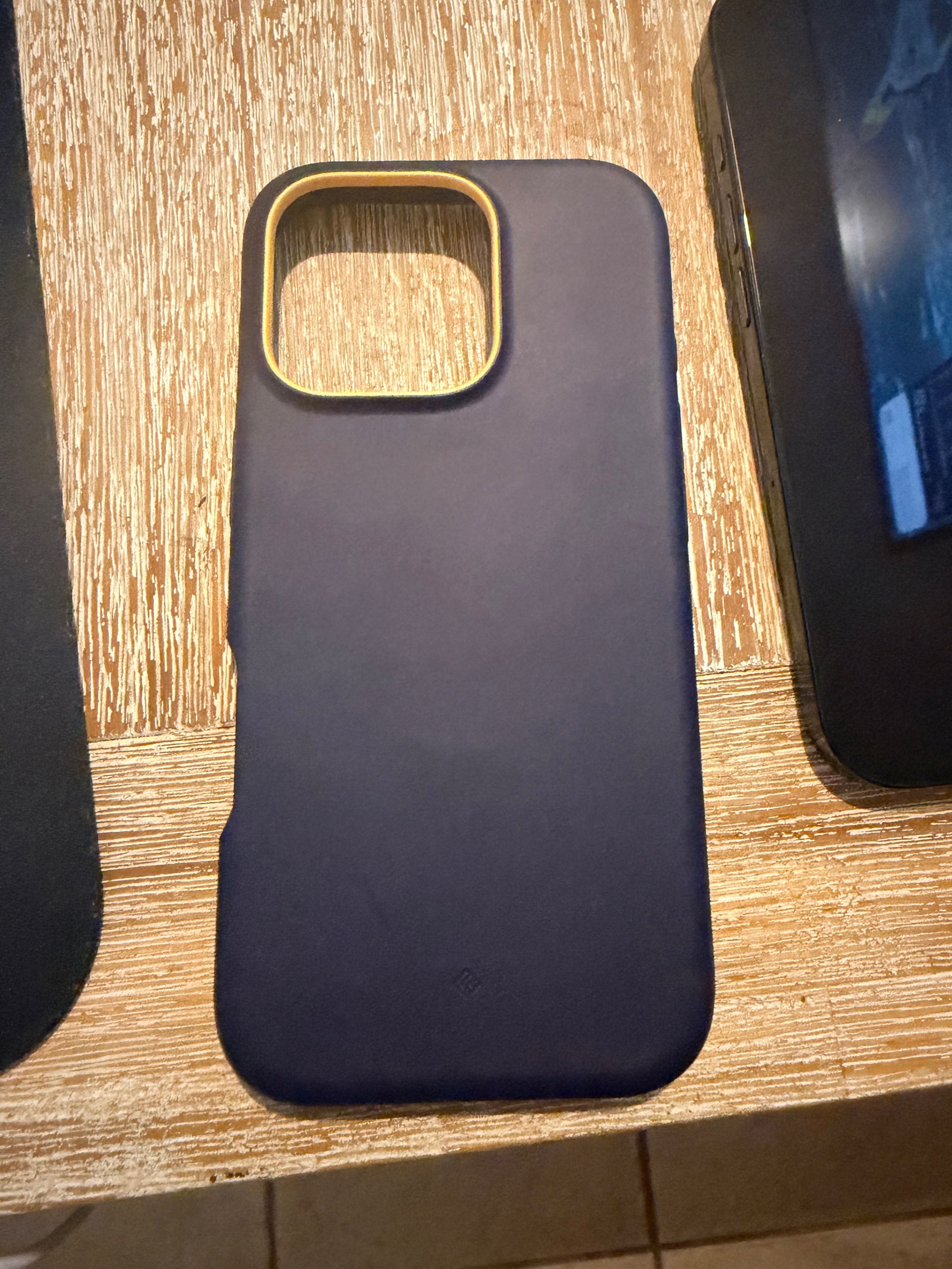 Iphone 16 pro novo (bateria a 100%, garantia, sem riscos) 128gb + capa