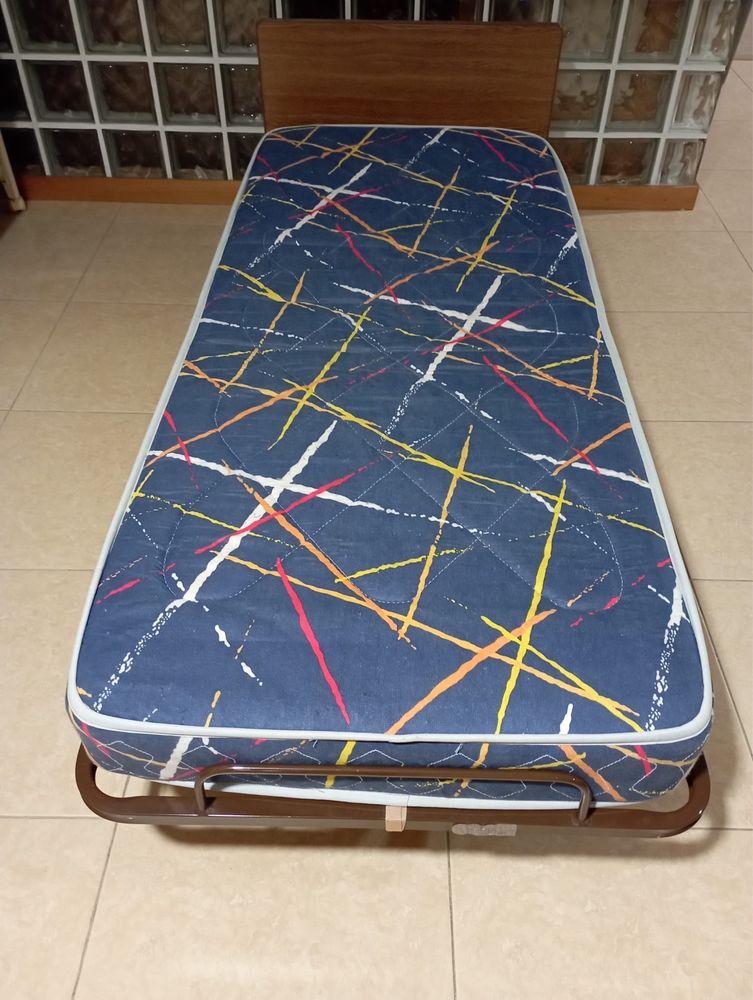 Cama desdobravel C/ colchão