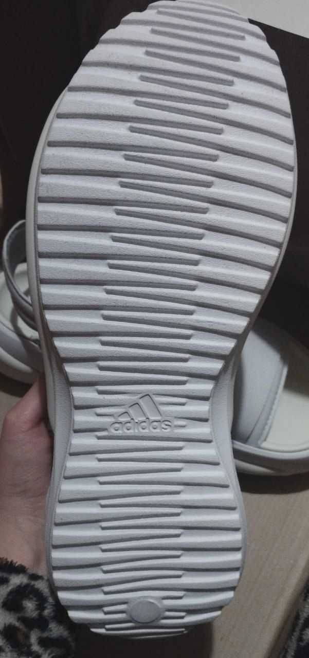 босоніжки Adidas