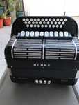 Vendo concertina em muito bom estado como nova com mala de transporte