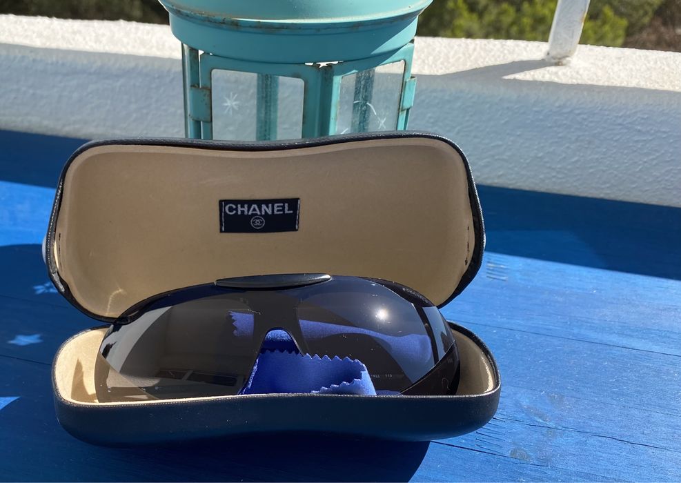 Oculos sol chanel originais pretos com lente azul