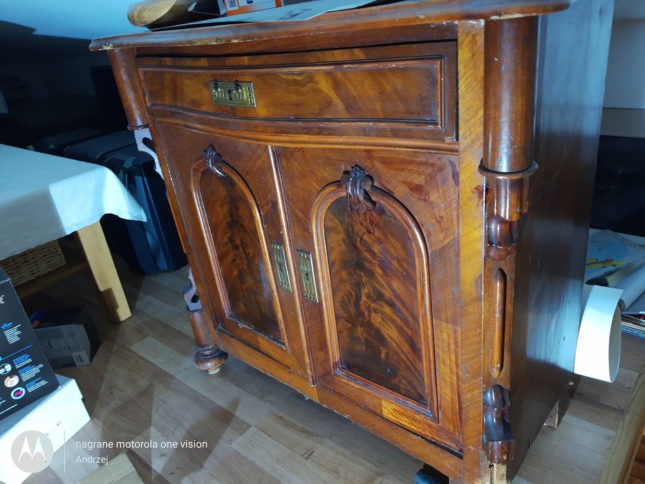 Szafka zabytkowa z szufladą