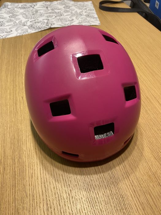 Kask różowy Decathlon stan BDB 52-54 rozm S