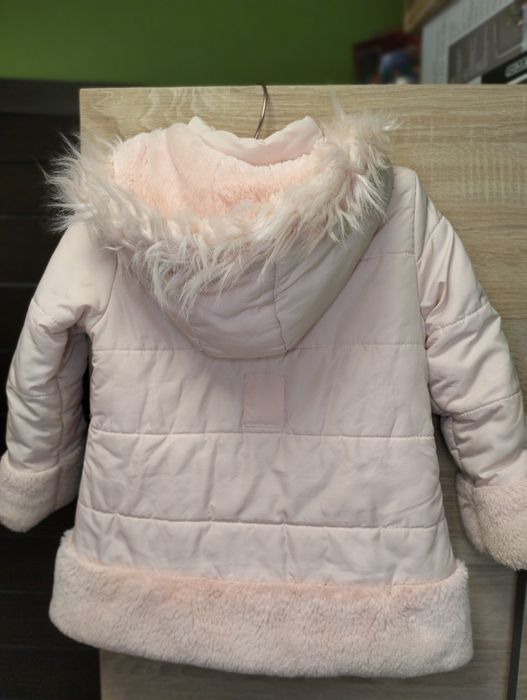 Курточка на дівчинку