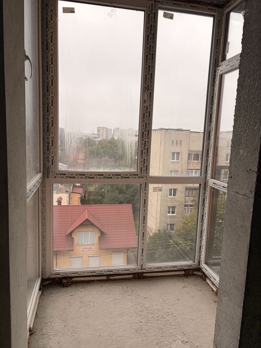 Продається 1 кімнатна квартира площа 42.3 м.к