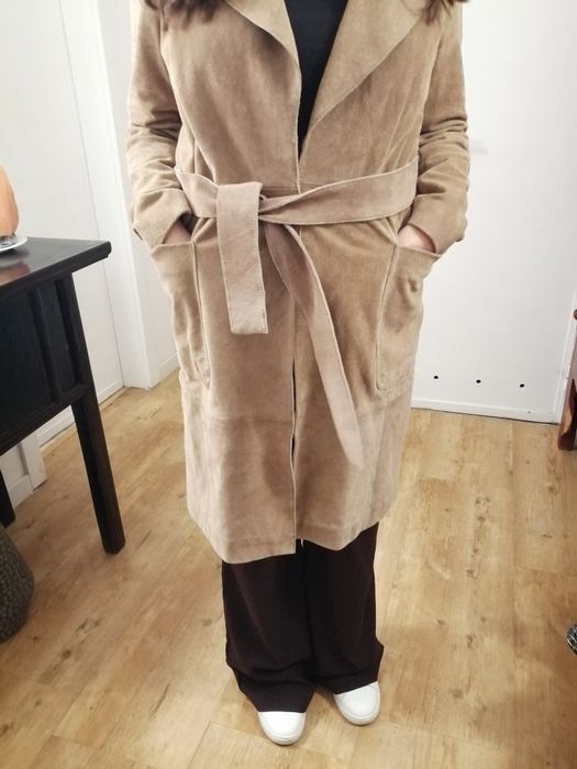 Casaco comprido em pele