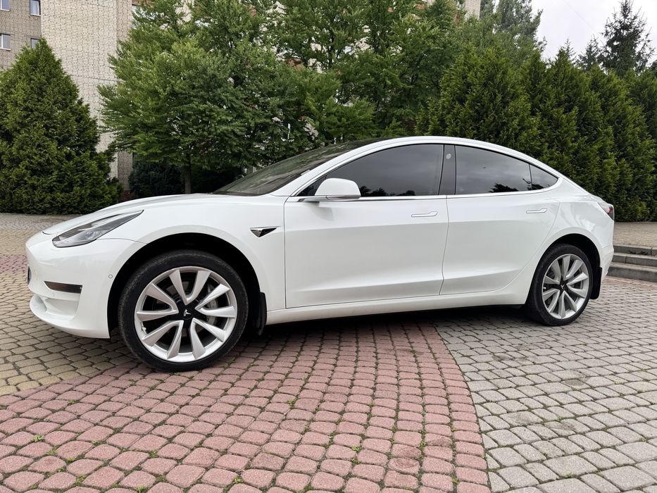 Орнедна авто Tesla Model 3  Long Range