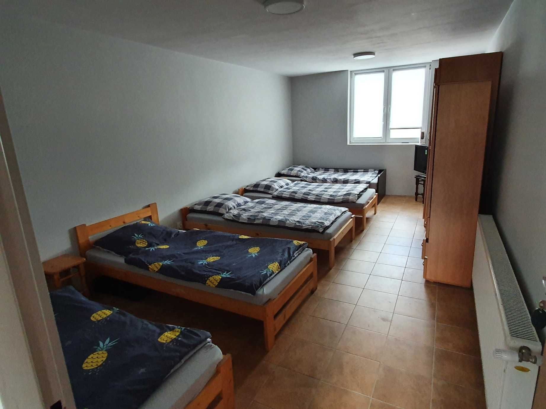 Smolec, Pokoje pracownicze do 10 osób, osobny budynek, parking, Wi-Fi