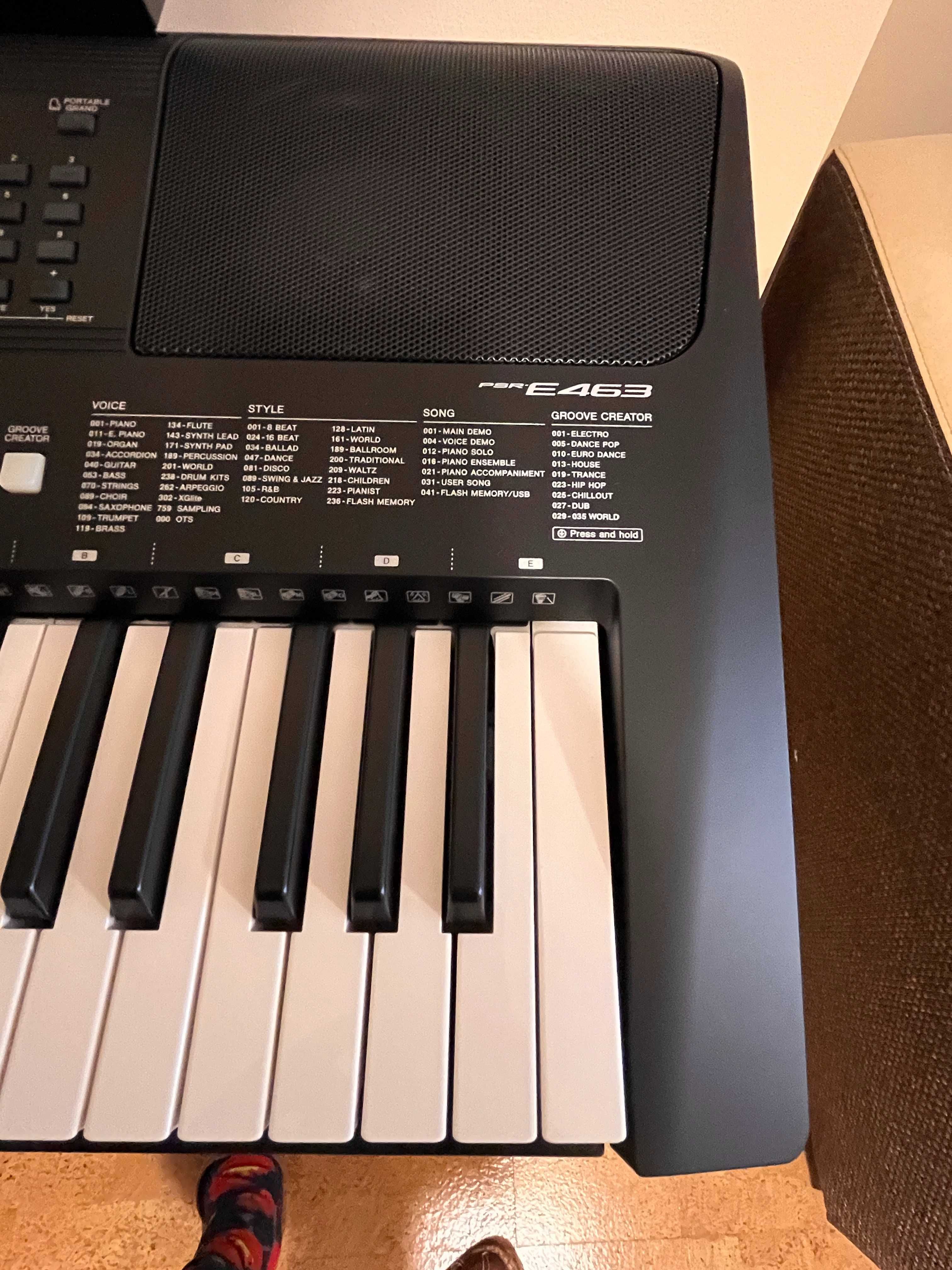 Keyboard YAMAHA PSR-E463 + pokrowiec
