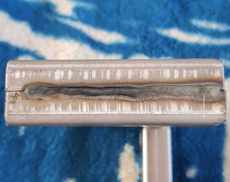 Zamek w stalowej kasecie okazja tanio