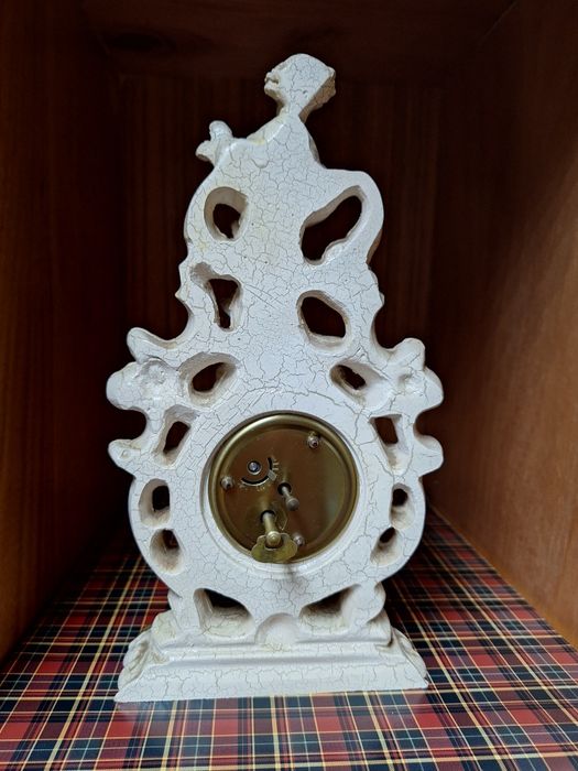 Vendo relógio único decorativo muito antigo