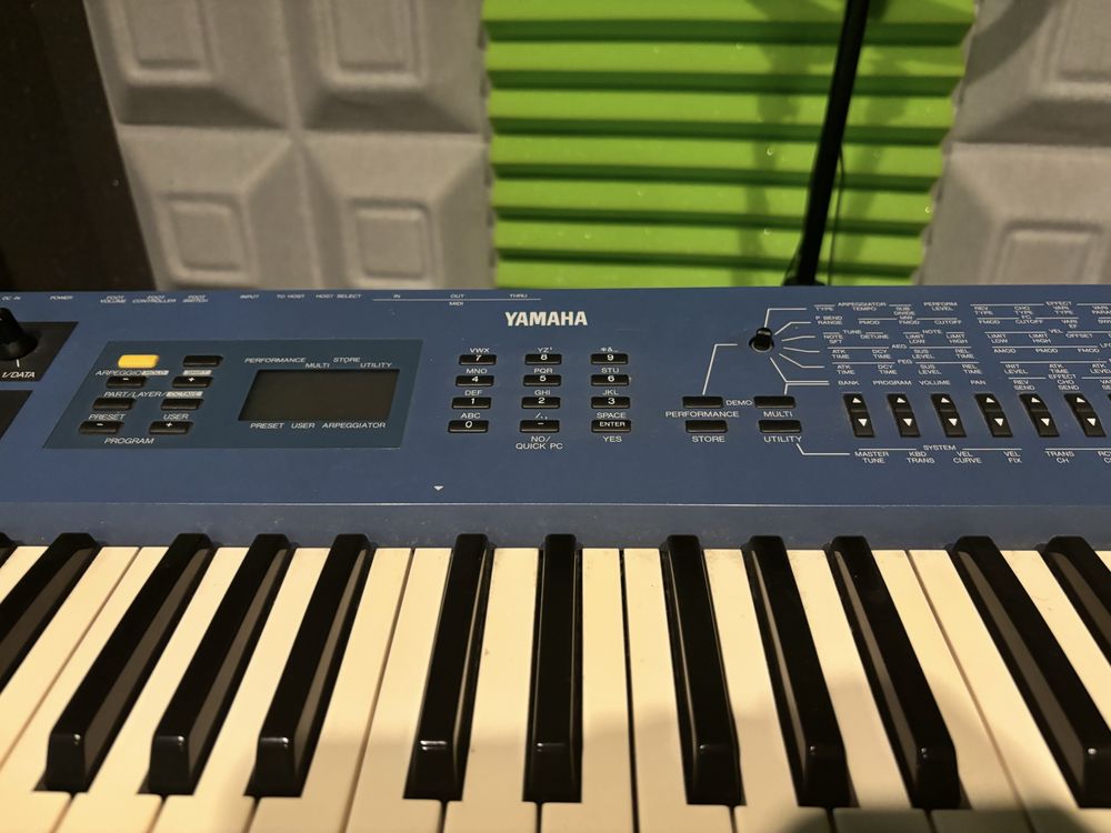 Yamaha CS1x Control Synthesis