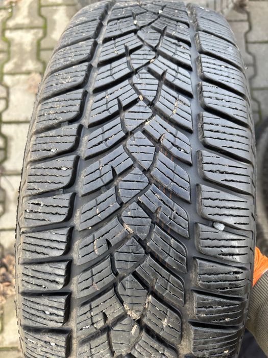 Para opon zimowych 215/60 R17 Fulda