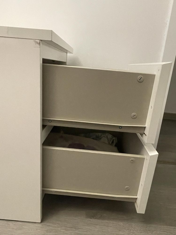 Komoda szafka nocna ikea malm polysk biala