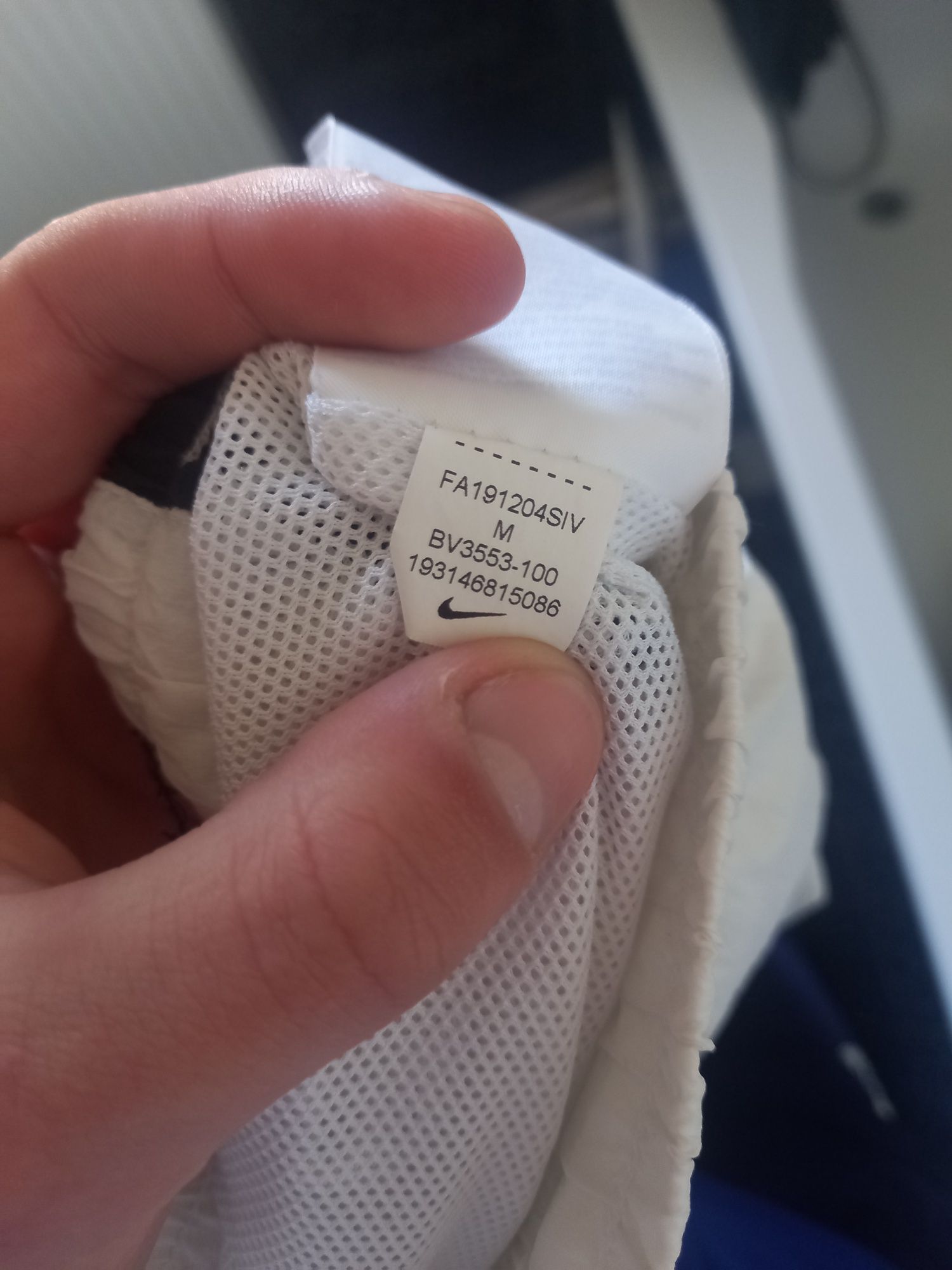 Нейлонові штани Nike, розмір М