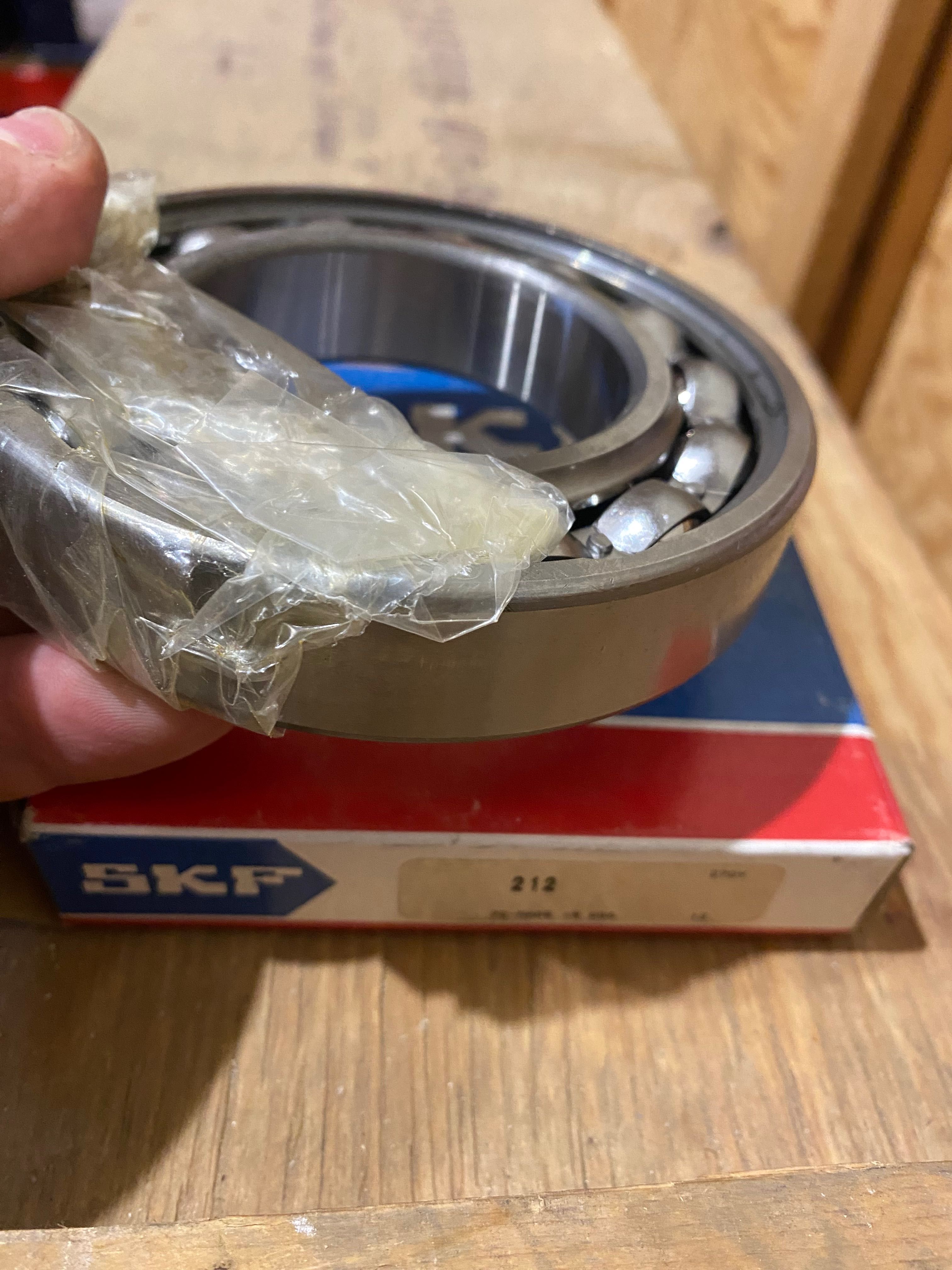 Підшипники SKF нові