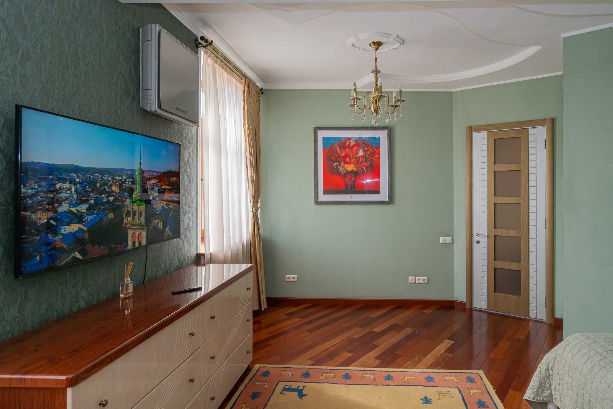 3-х комнатная Квартира премиум класса, р-н театра Магара