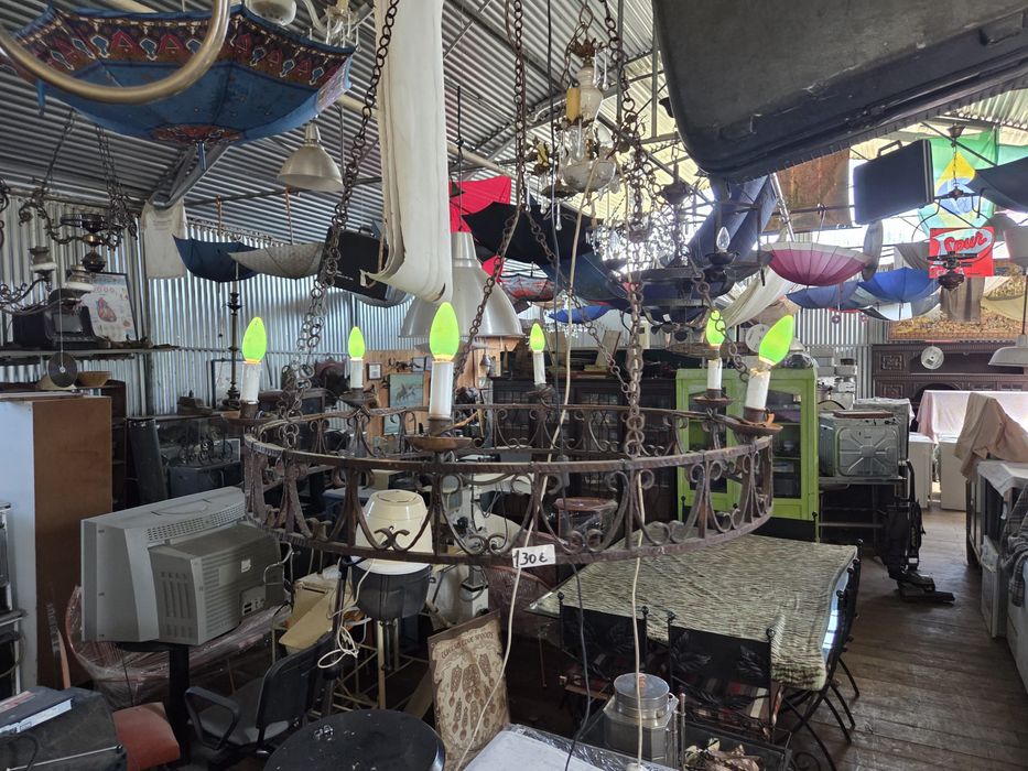 Candeeiro rustico em ferro forjado