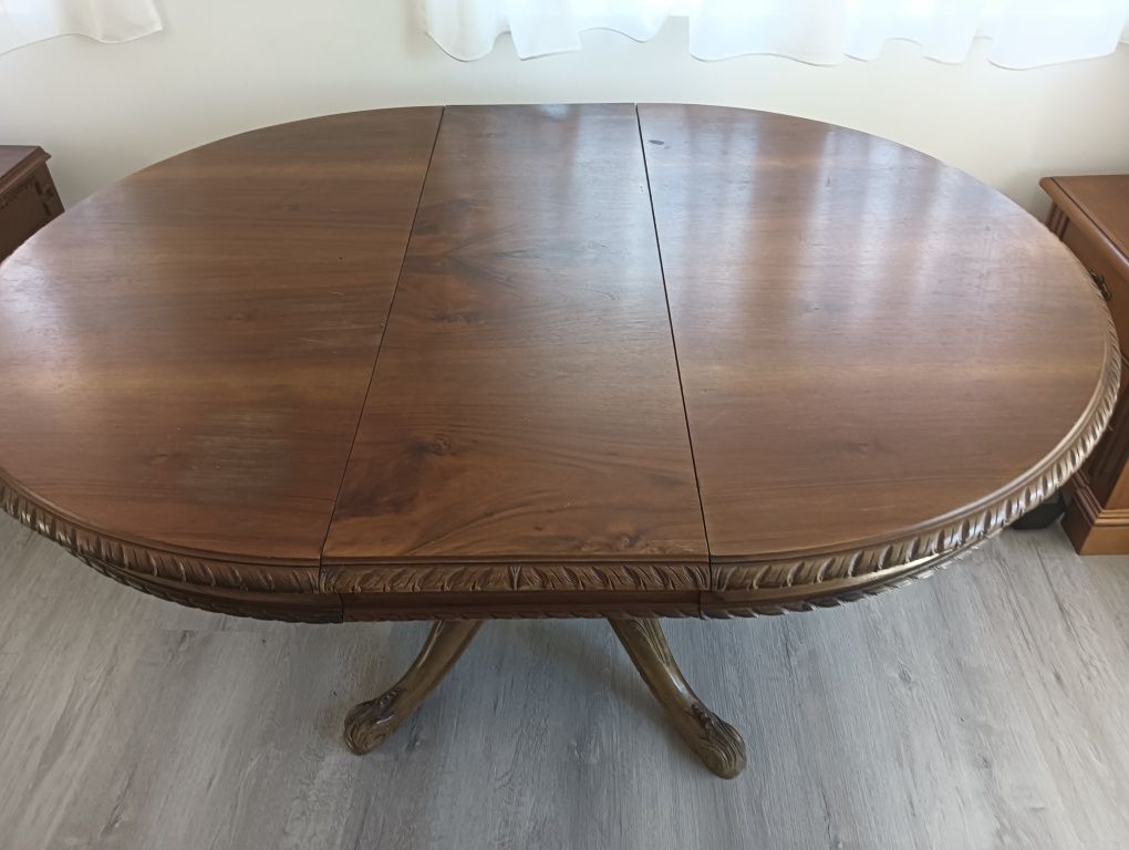 Mesa + 6 cadeiras (pode ser vendida apenas a mesa)