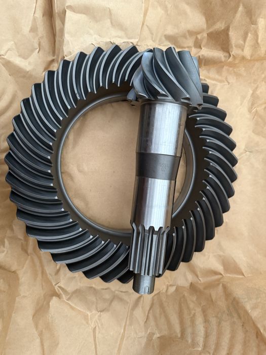 Para kół przedniego napędu Case Magnum New Holland T8 oryginał CNH