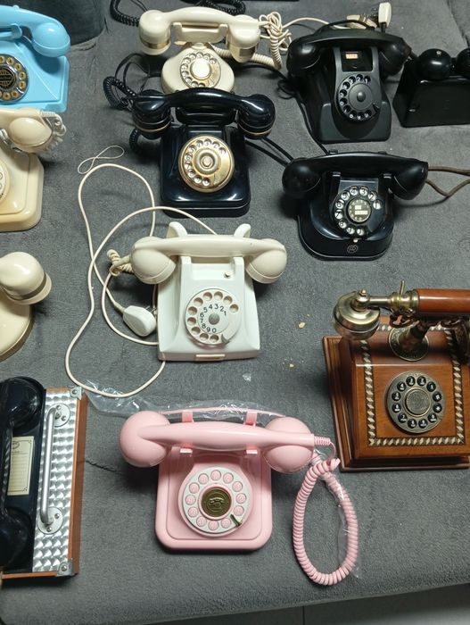 Telefones antigos e vintage