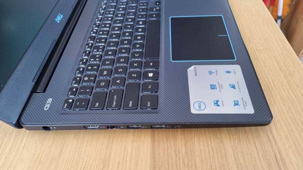 DELL Notebook G3 15 i5-8300H 16GB SSD256GB HDD 1TB GTX1050