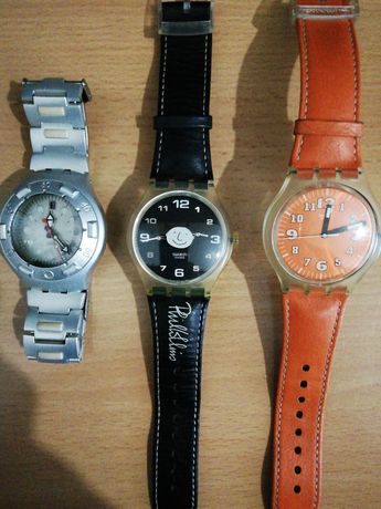3 Relógios swatch
