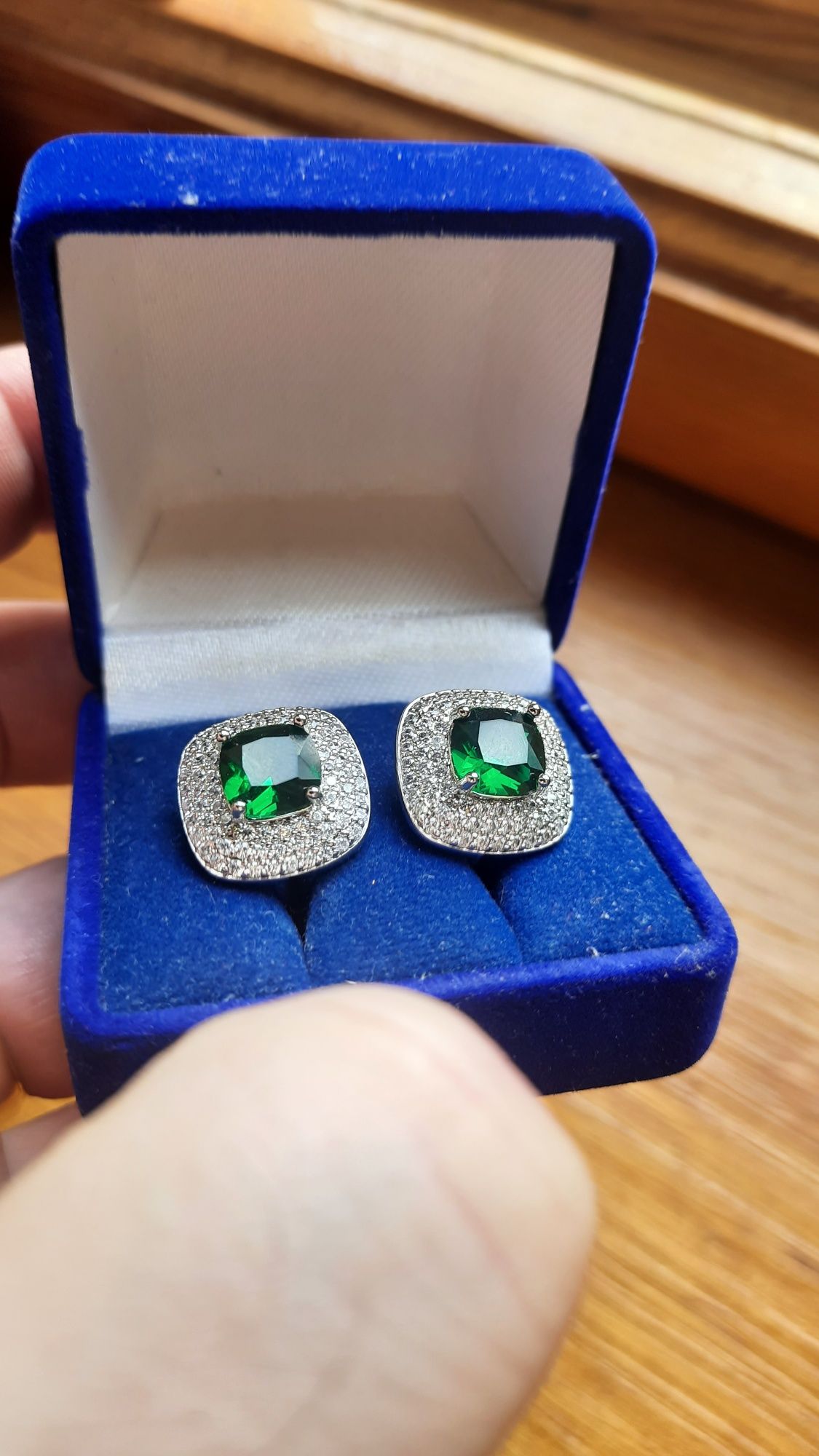 Серьги, Кульчики с зеленым камнем,925 проба.