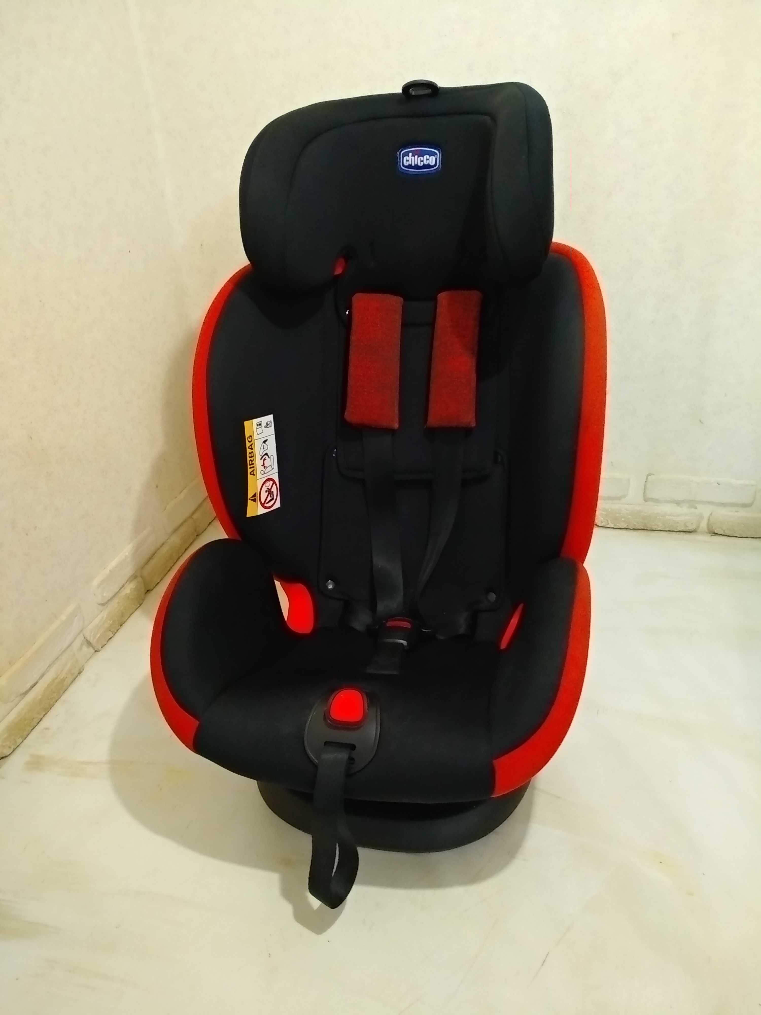 Автокрісло Chicco Seat4Fix, группа 0+/1/2/3, у дуже гарному стані