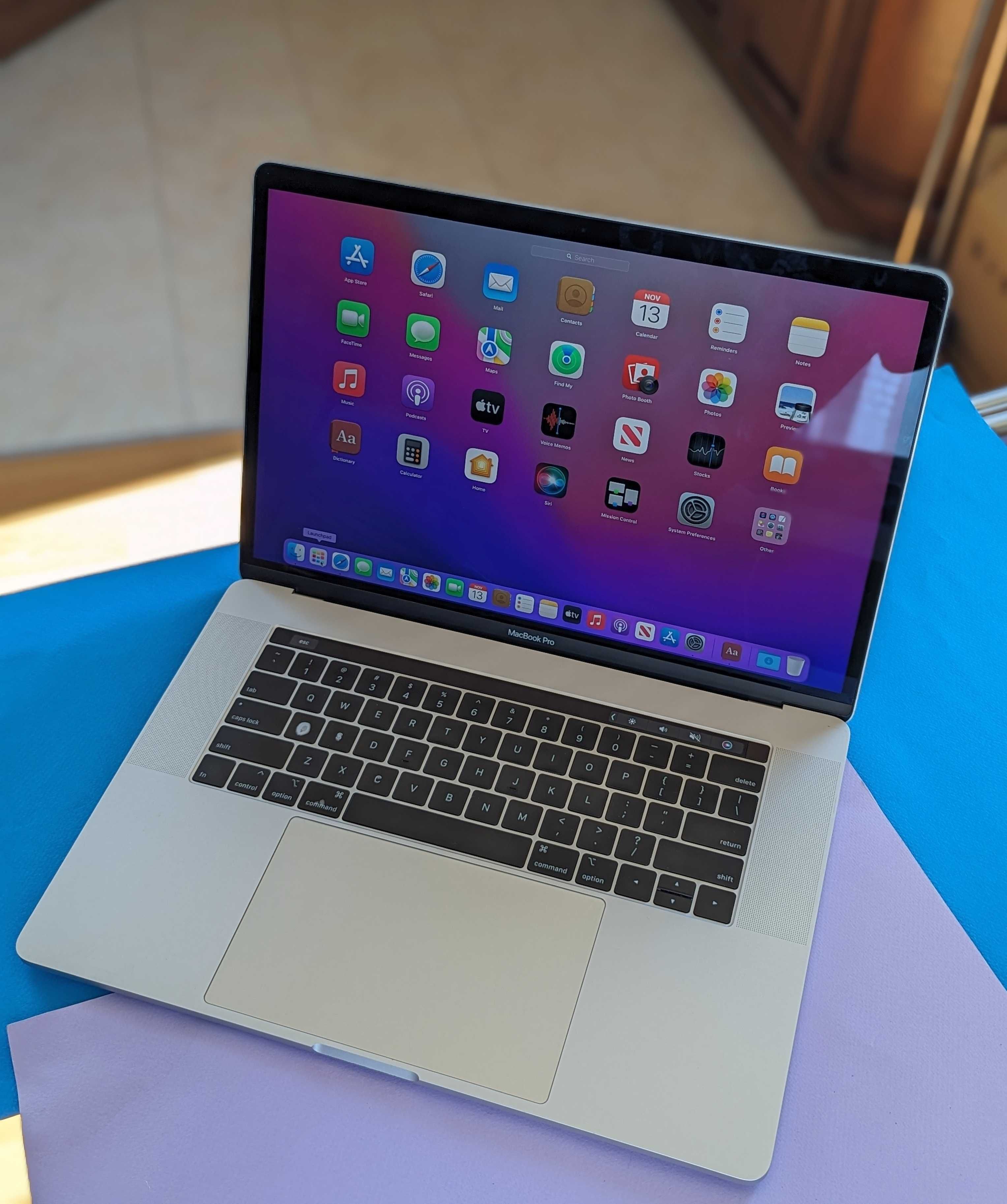 Ноутбук Apple MacBook Pro 2019 (a1990) 15.4", 16gb, i7 Radeon Pro 555x