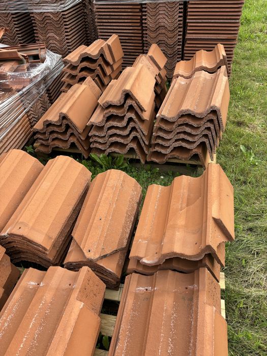 Dachówka staroniemiecka Brass betonowa w kolorze ceglanym