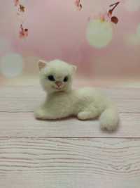 Игрушка кот. Кошка белая. Фигурка котик