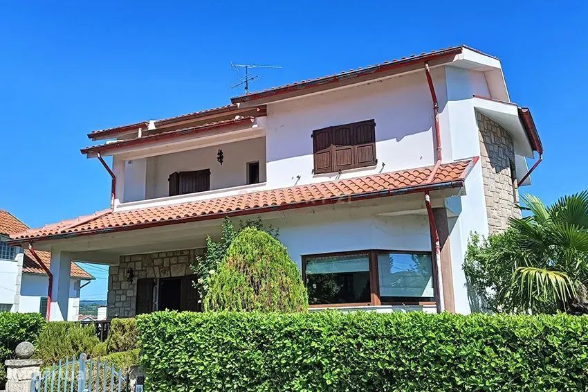 Casa Isolada em Chaves
