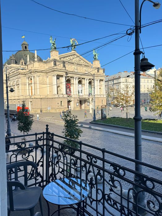 Продаж 2 кім. квартири в центрі Львова пр. Свободи - Оперний театр