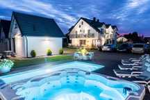 Cichy Domek Karwia – Podgrzewany Basen, Jacuzzi, Plac Zabaw, Aneks