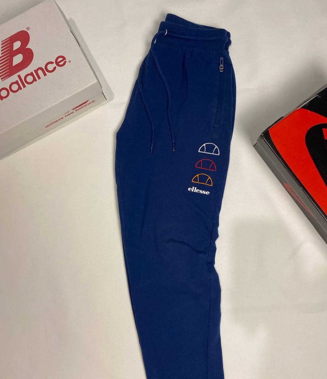 Pants Ellesse , Size M , стан доволі хороший