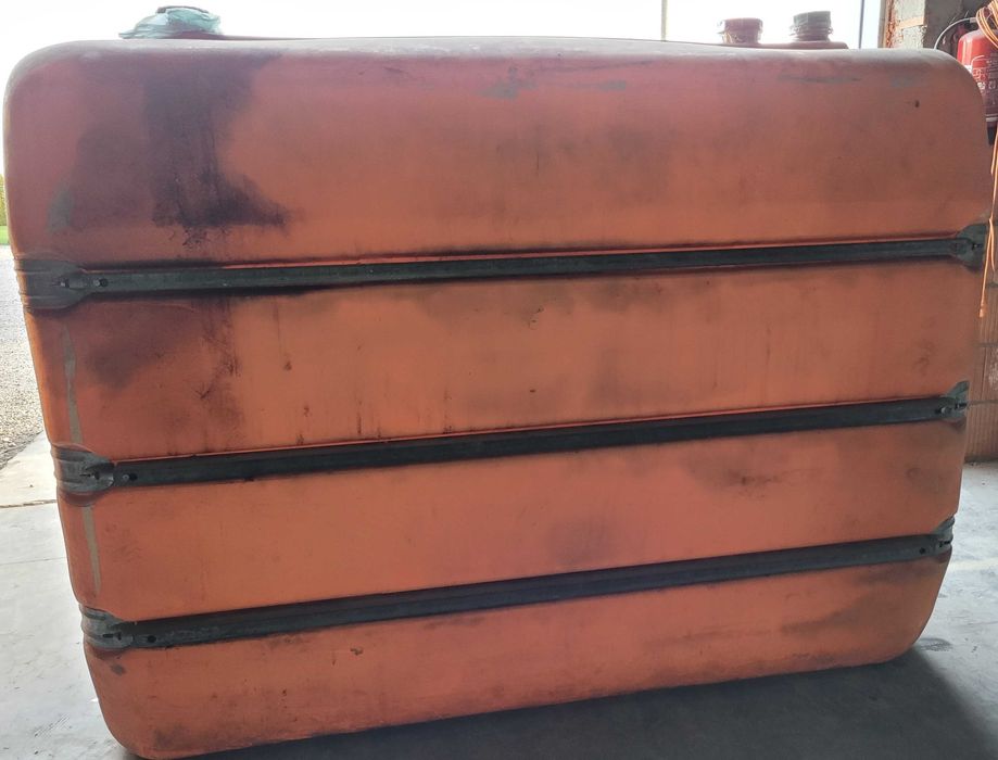 Zbiornik na olej napędowy opałowy paliwo 2000 l schutz wodę szambo rsm