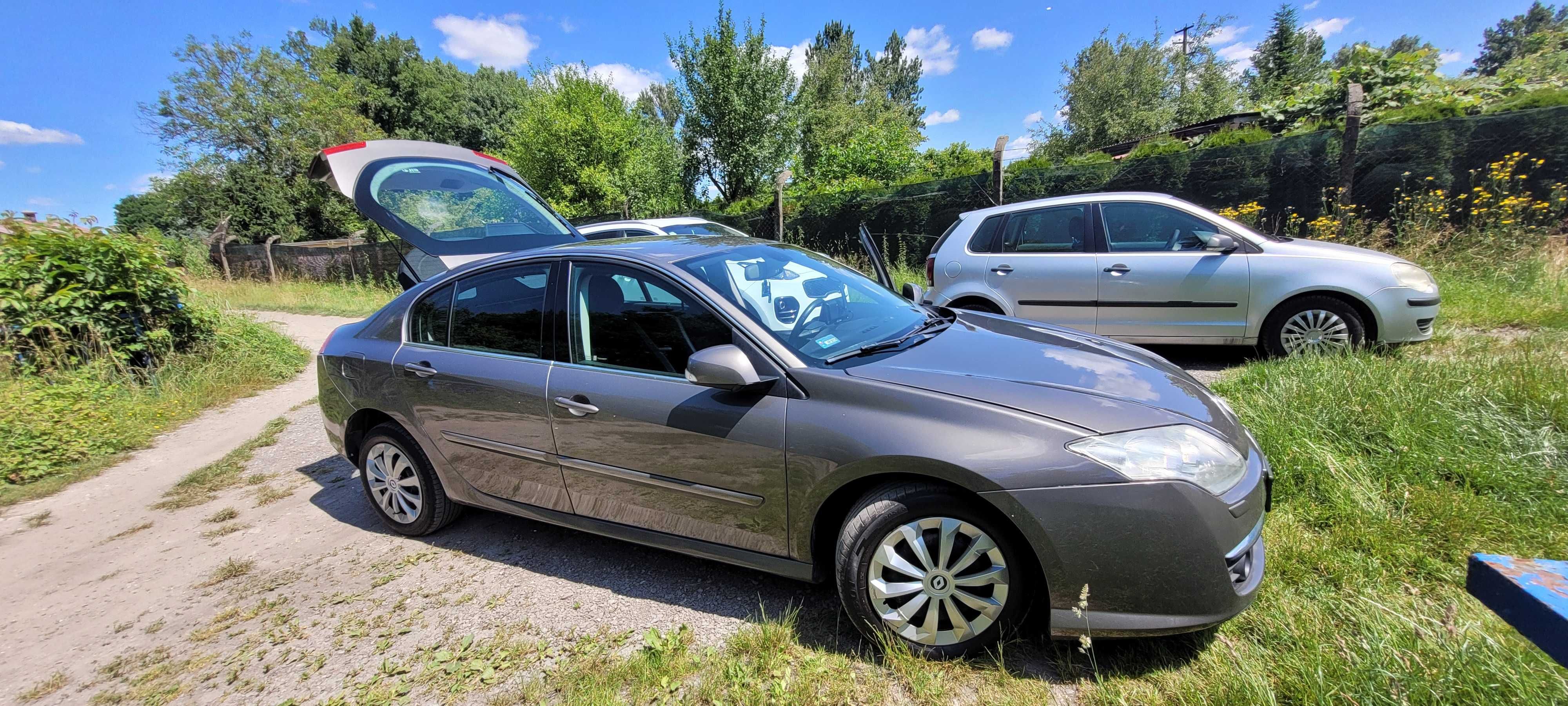 Renault Laguna 3 III 2.0 dCi 130KM Carplay Android Auto Doinwestowana