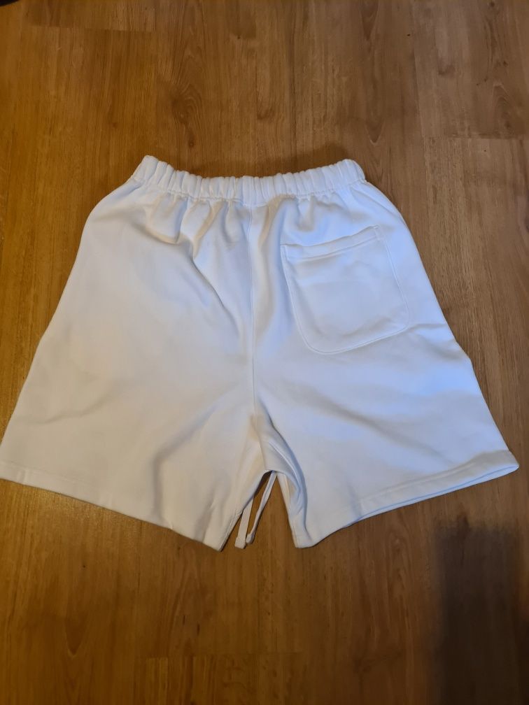 Spodenki Fear of God Essentials Sweatshort Light Oatmeal