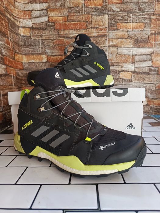 Кросівки Adidas gore-tex (42р 27см)