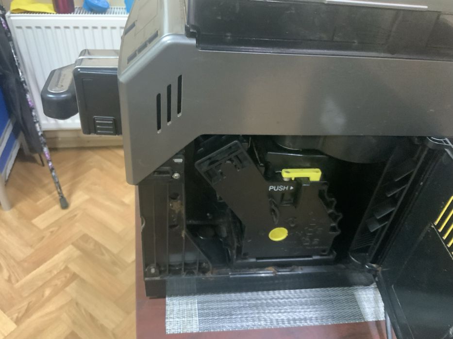 КофемашинаSaeko Lirika