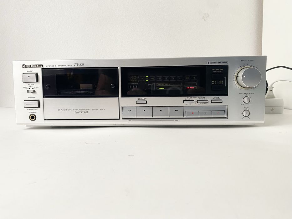 Кассетная дека Pioneer CT-335