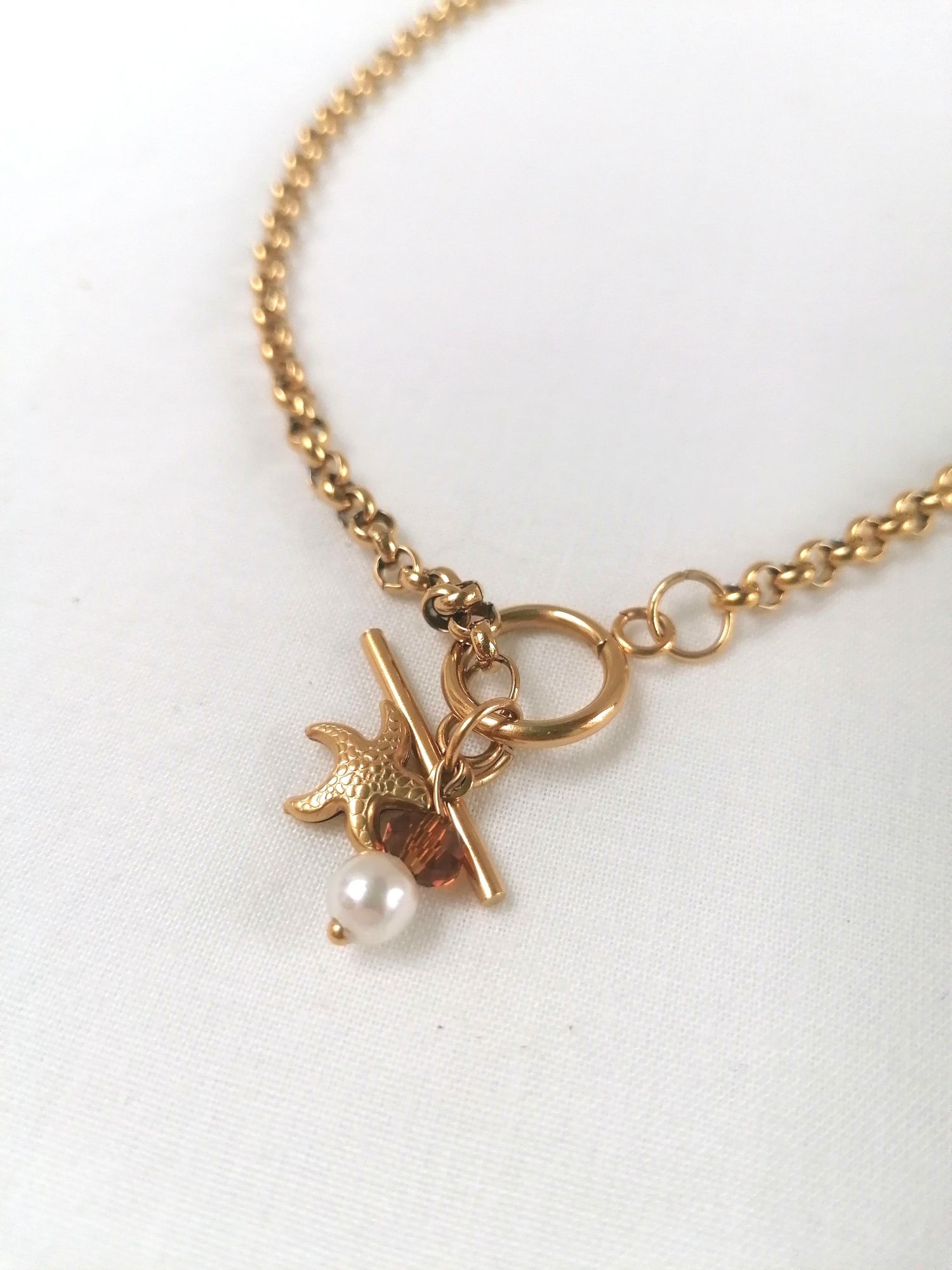 Colar Corrente Dourada com Pendentes