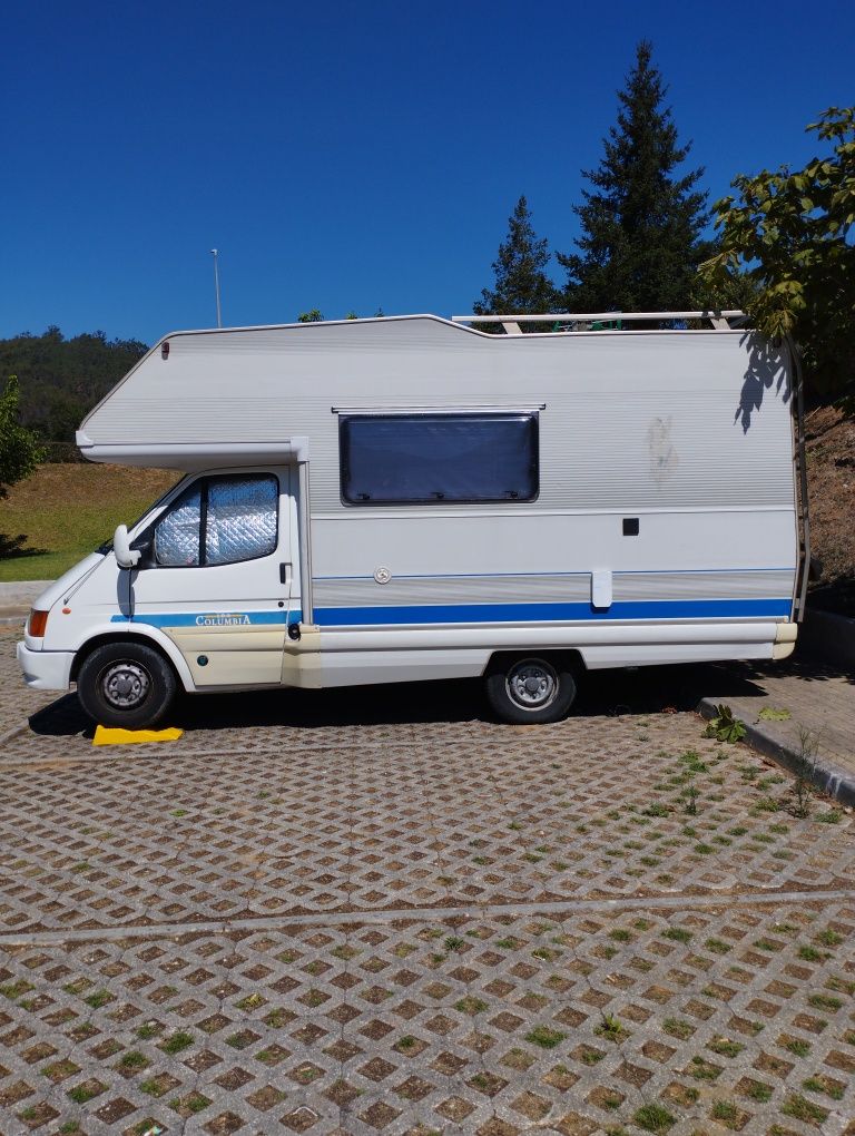 Autocaravana Ford Transit 2.5