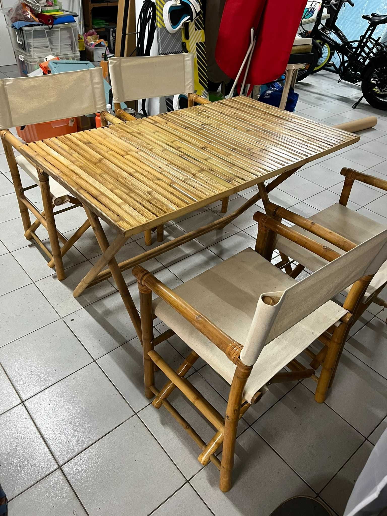 Conjunto de refeção de exterior em Bambu