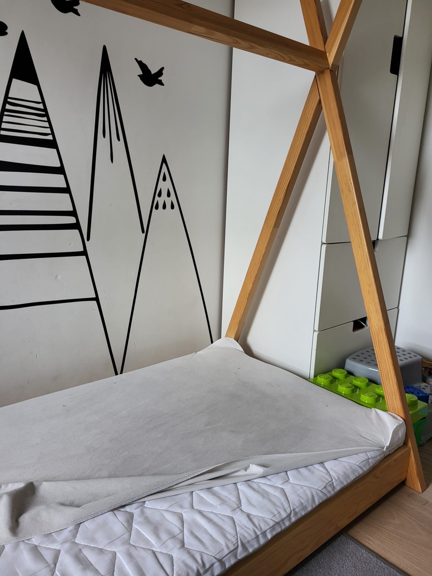 Łóżeczko dziecięce drewniane typu Tipi
