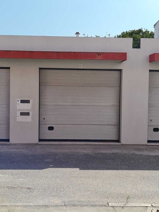 Garagem em Alhos Vedros
Garagem na Rua Almeida Garrett