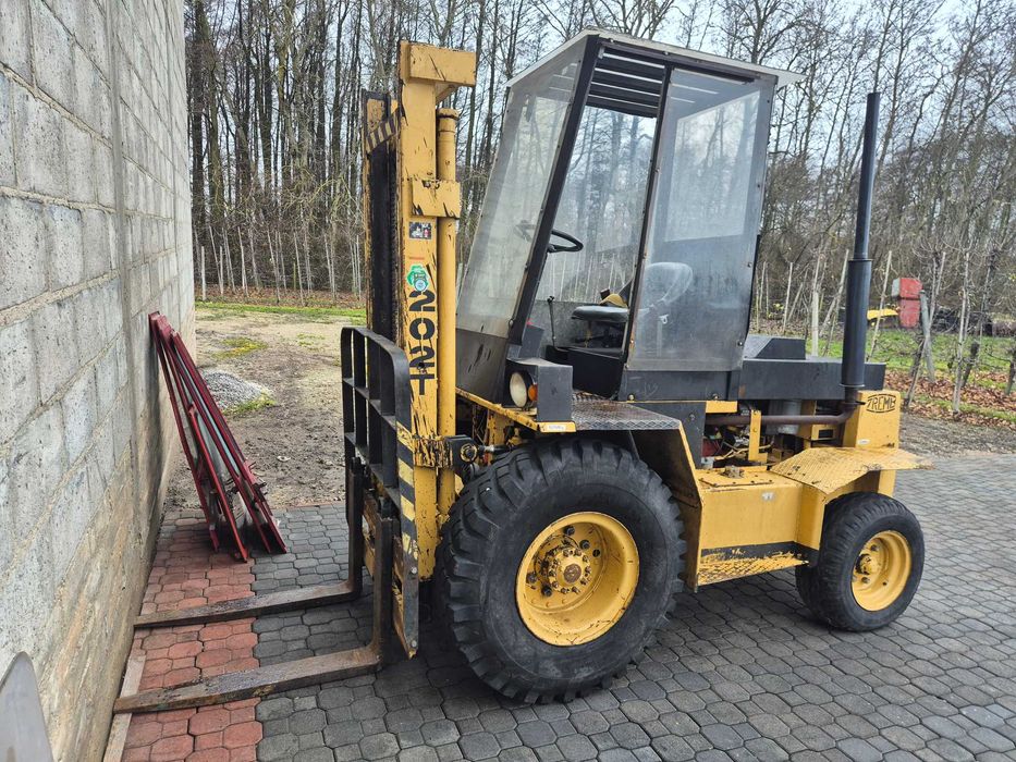 Wózek widłowy GPW Gliwice 202T, Perkins 4P, terenowy